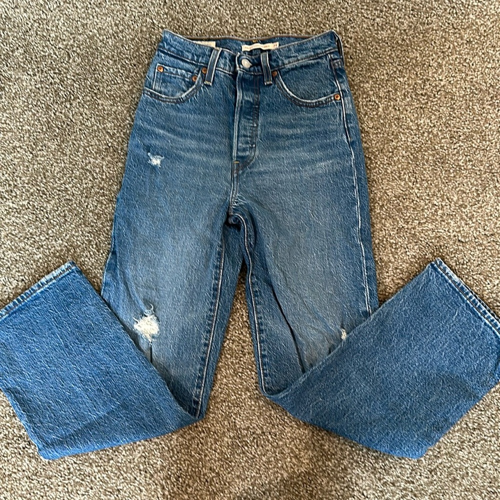 Levi’s Ribcage Straight Ankle Jeans